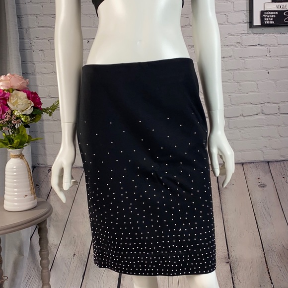 White House Black Market Dresses & Skirts - WHITE HOUSE|BLACK MARKET Black Skirt Size: 2